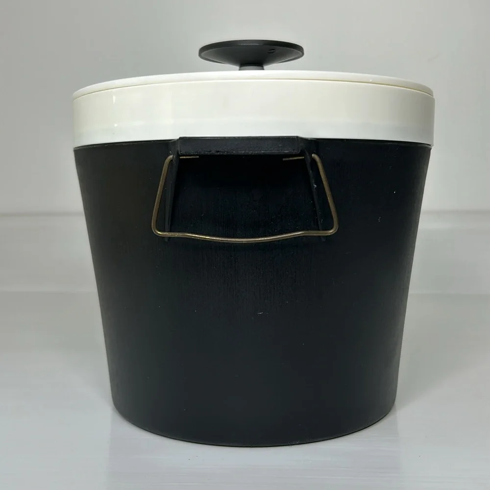 Vintage MCM 🧊 Black & White Geni Plastic Ice Bucket With Lid Party Drink Bucket